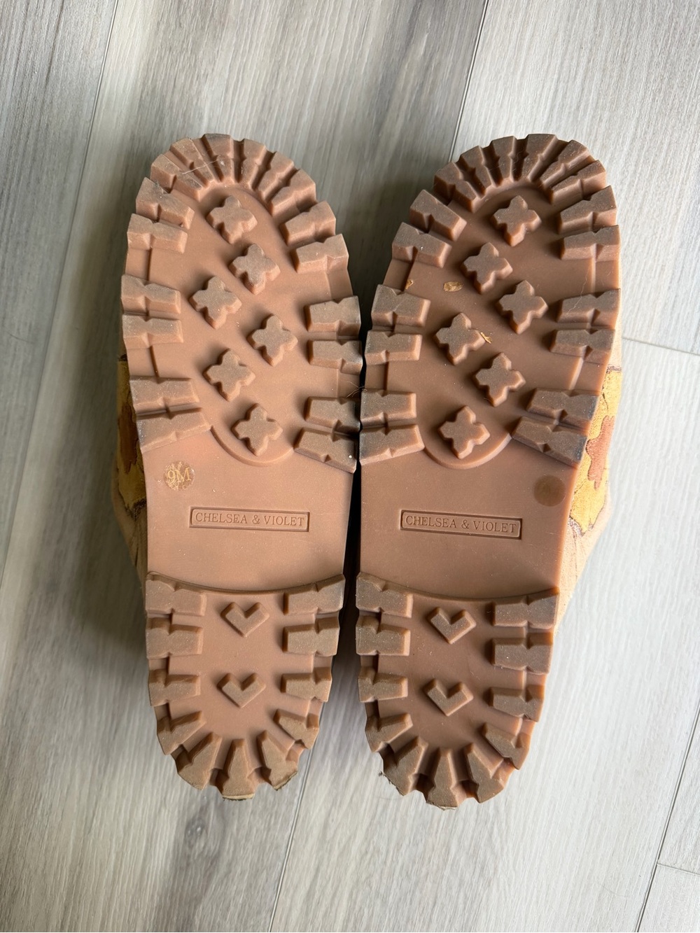 Chelsea & Violet Tan Suede Floral Appliqué Mules - Picture 4 of 5